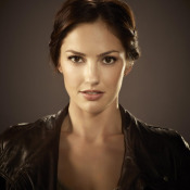 Minka Kelly as Detective Valerie Stahl
