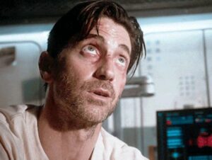 Snowpiercer (210) - Into the White