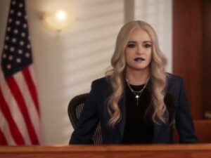 The Flash (708) - The People V. Killer Frost
