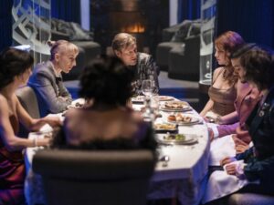 Snowpiercer (209) - The Show Must Go On